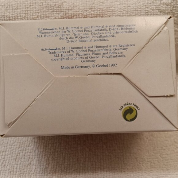 Hummel Celestial Musician, Angel Playing Violin Mini Figurine 188 /4 /0 (In Box) - Picture 6 of 6